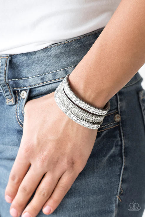 Fashion Fanatic - Silver/Gray Encrusted Flat Discs/Chains Accent Suede Bracelet B#1574