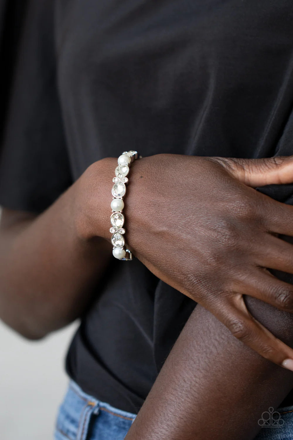 Frosted Finery - White Dotted Pearl Teardrop Bracelet B#1033