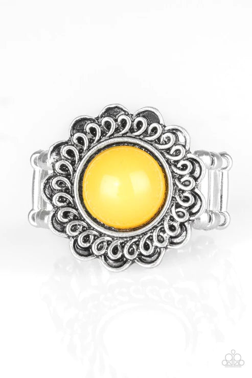 Garden Stroll - Sunny Yellow Swirl Floral Ring R#1963