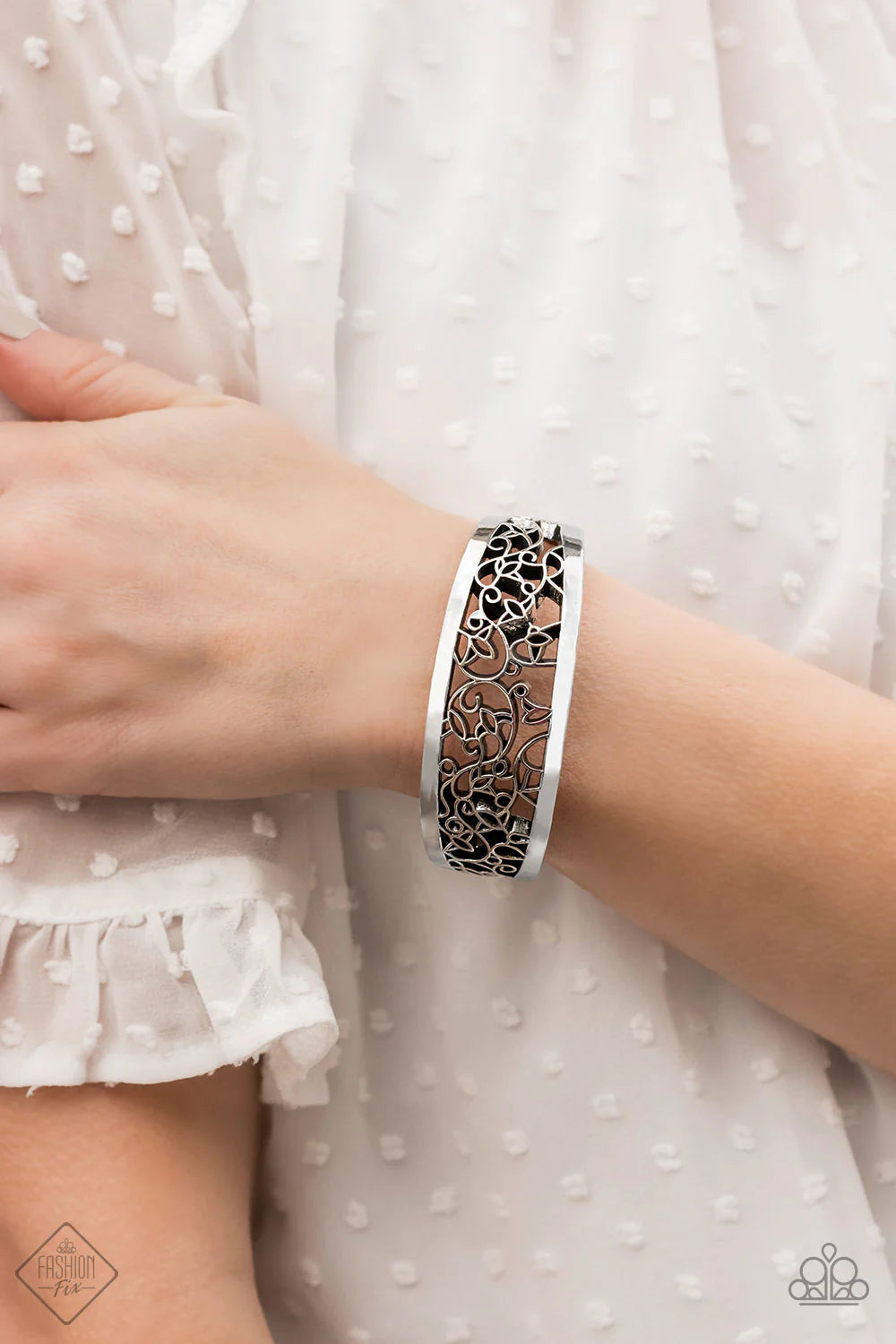 Vine Garden - Oversized Silver 3D Leafy Vine Filigree Bloom Cuff Bracelet B#2524