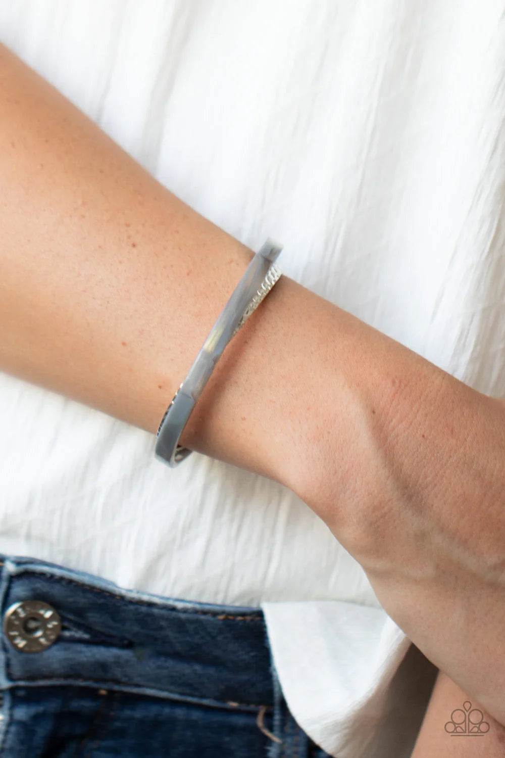 HAUTE On The Trail - Silver/Gray Marble Curled Stacked Across Cuff Bracelet B#891