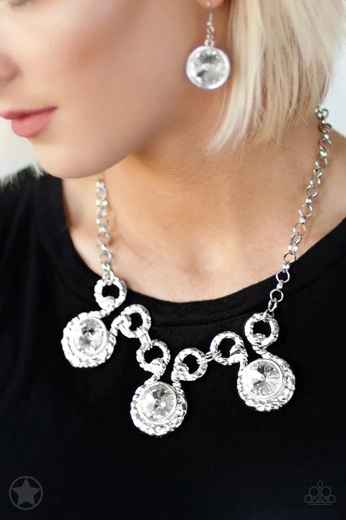 Hypnotized - Oversized Silver Trio Oval Ring Hammered Textured Necklace N#2070