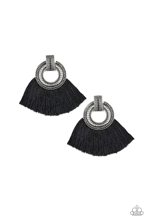 I Am Spartacus - Oversized Black Thread Flares Out Fringe Earrings E#2649