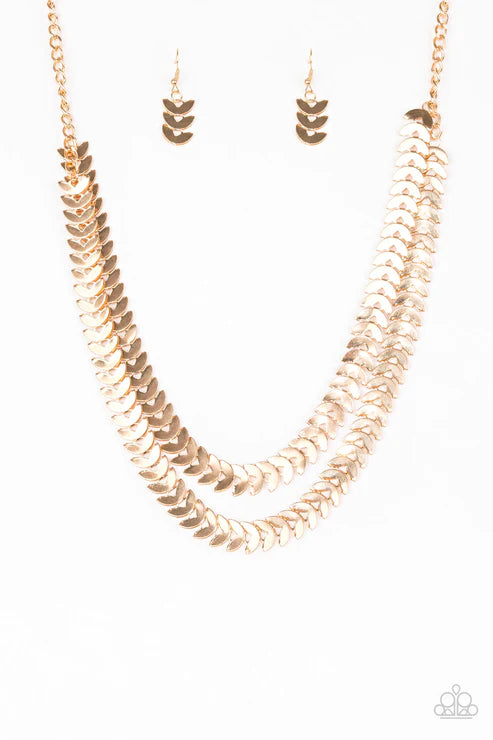 Industrial Illumination - Gold Shimmer Leaf Disc Fan Folded Half Linked Necklace N#2510