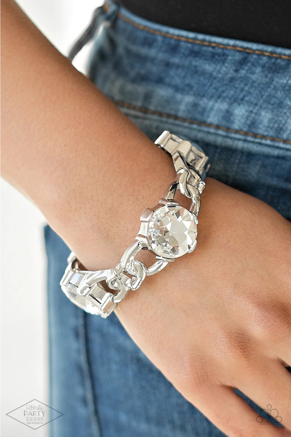 Light Up The Room - Oversized White Encrusted Chain-Link Bracelet B#534