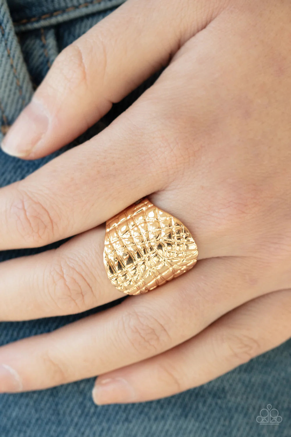 Metal Jungle - Oversized Gold Etched Abstract Curled Linear Ring R#1217