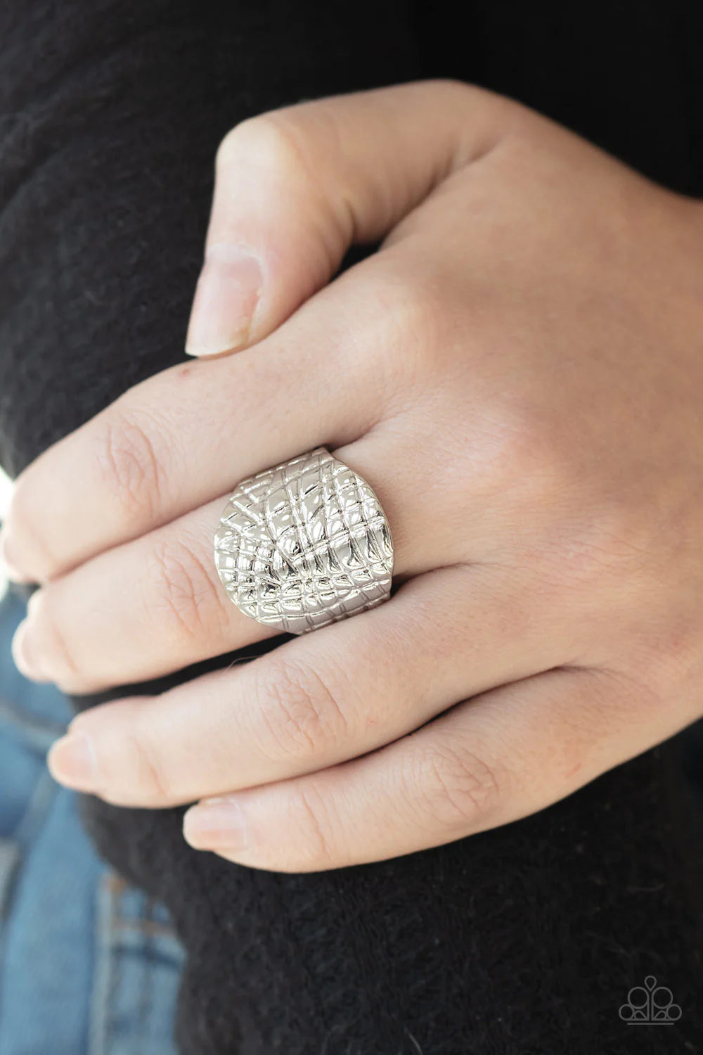 Metal Jungle - Oversized Silver Etched Abstract Curled Linear Ring R#1338