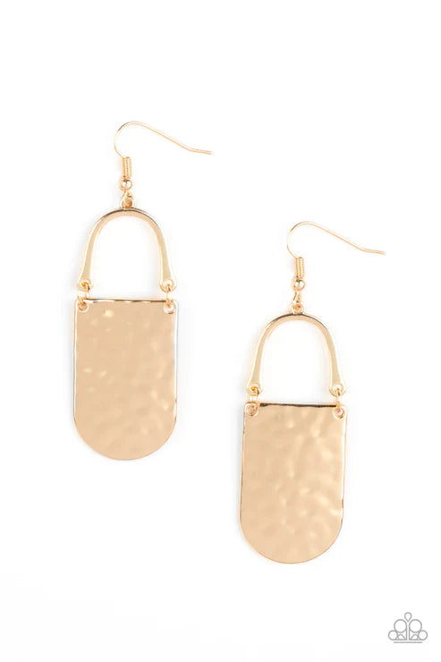 Resort Relic - Gold Hammered Links Bowing Bar Abstract Lure Earrings E#2439