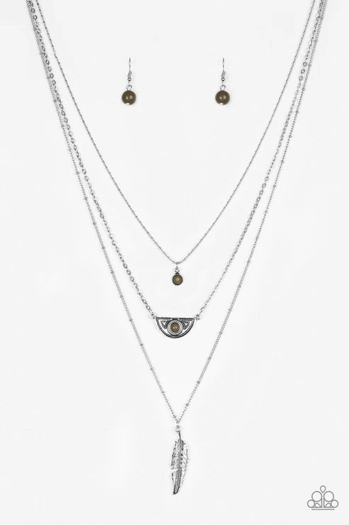Sahara Sparrow - Green Mismatched Free-Spirited3D Feather Indigenous Accent Necklace N#1899