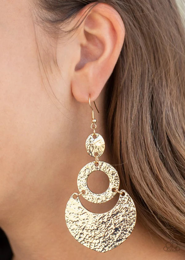 Shimmer Suite - Oversized Gold Oval Hammered/Embossed Shimmer Texture Crescent Linked Lure Hoop Earrings E#1445