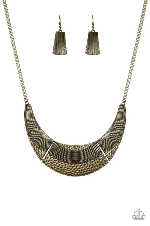 Utterly Untamable - Brass Hammered/Embossed Wavy Linear Plates Half-Moon Pendant Necklace N#1886