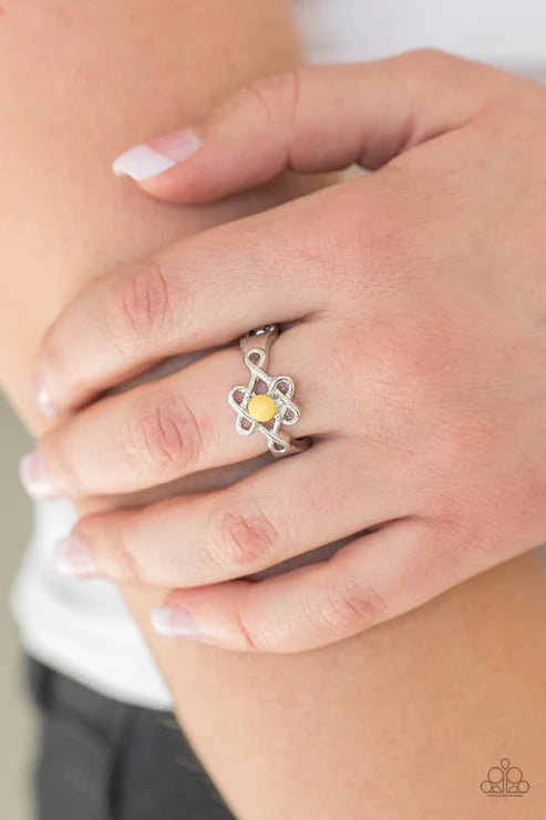 Vibrant Vibes - Aspen Gold Yellow Faceted Weaved Frill Ring R#1941
