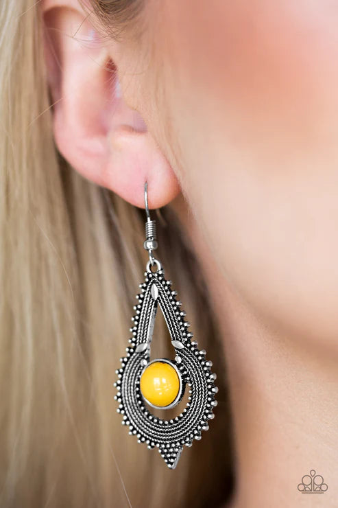 Zoomin Zumba - Oversized Yellow Radiating Studded Rope Textures Ornate Earrings E#2422